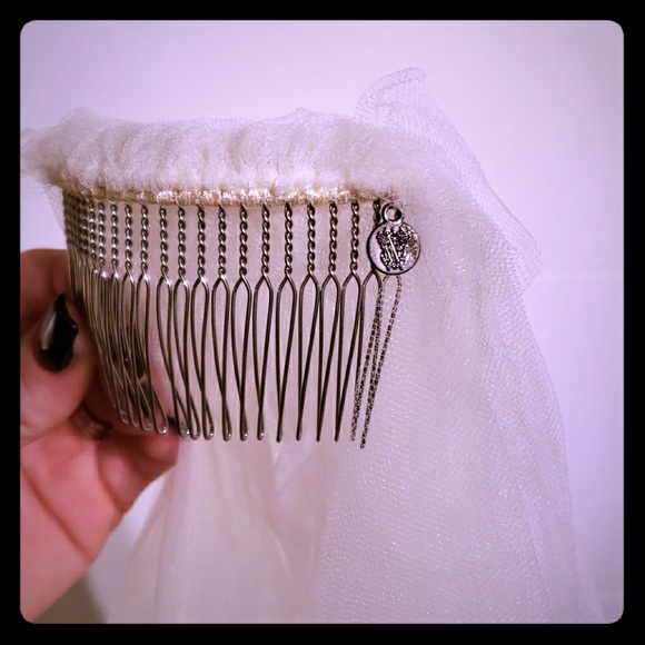 Vera Wang Ivory Wedding Veil